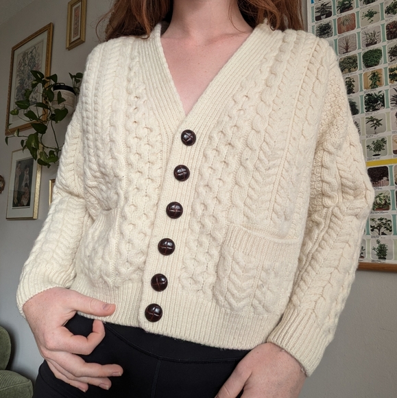 Carraig Donn Merino Irish Wool Cardigan, size medium - Picture 7 of 7